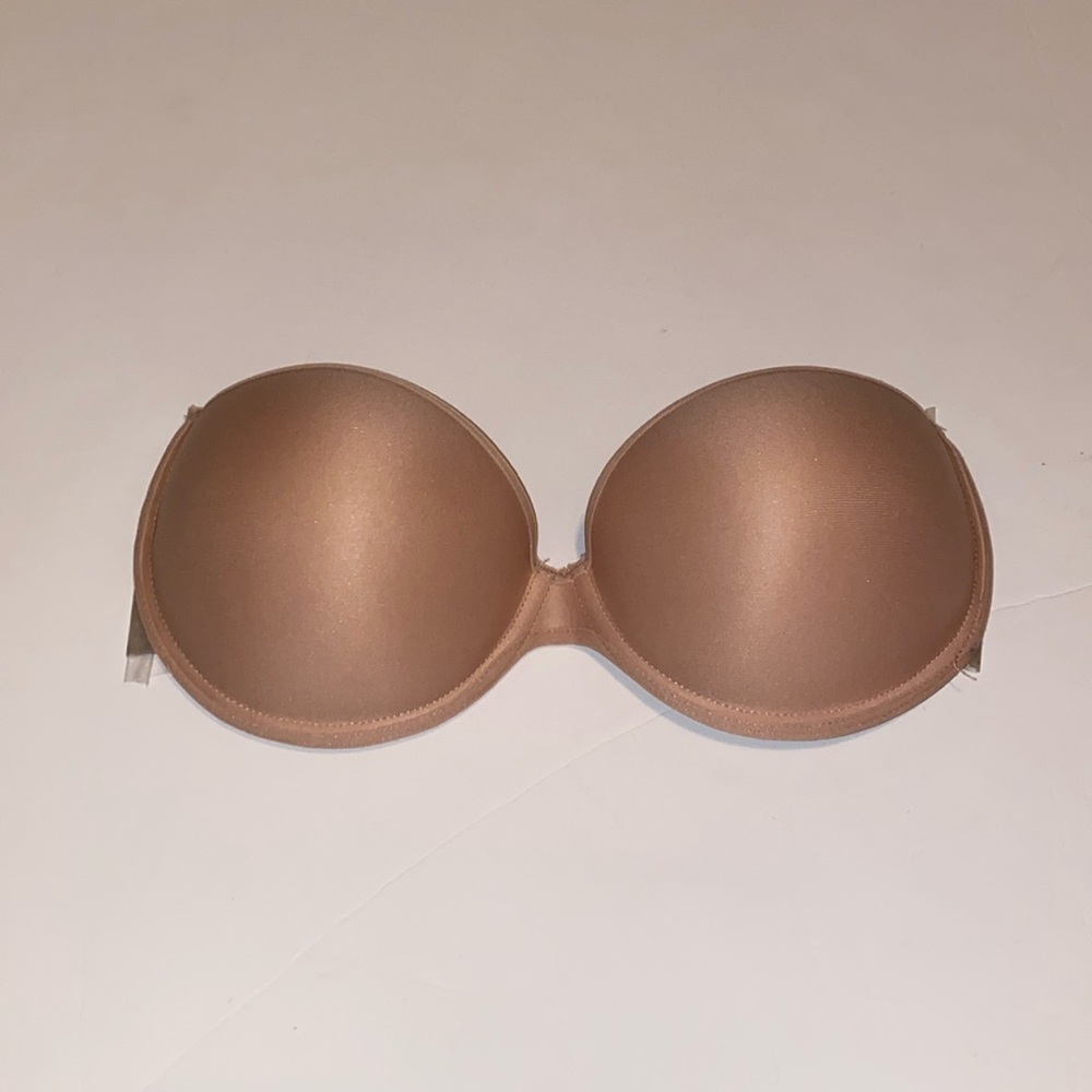 Sticky backless bra